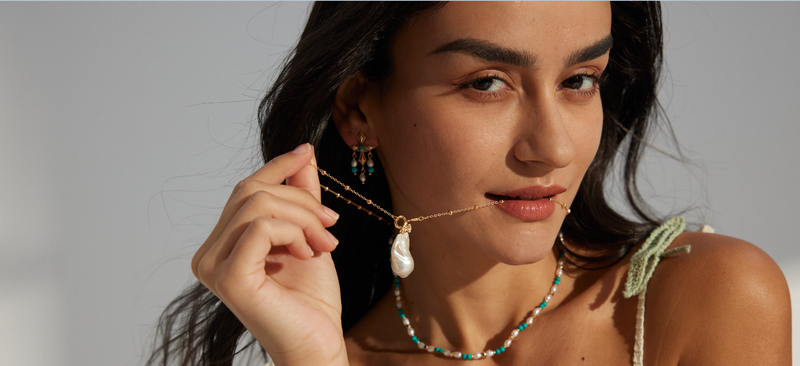 Women's Stylish Retro Green Aventurine Quartz Earrings Necklace Sets