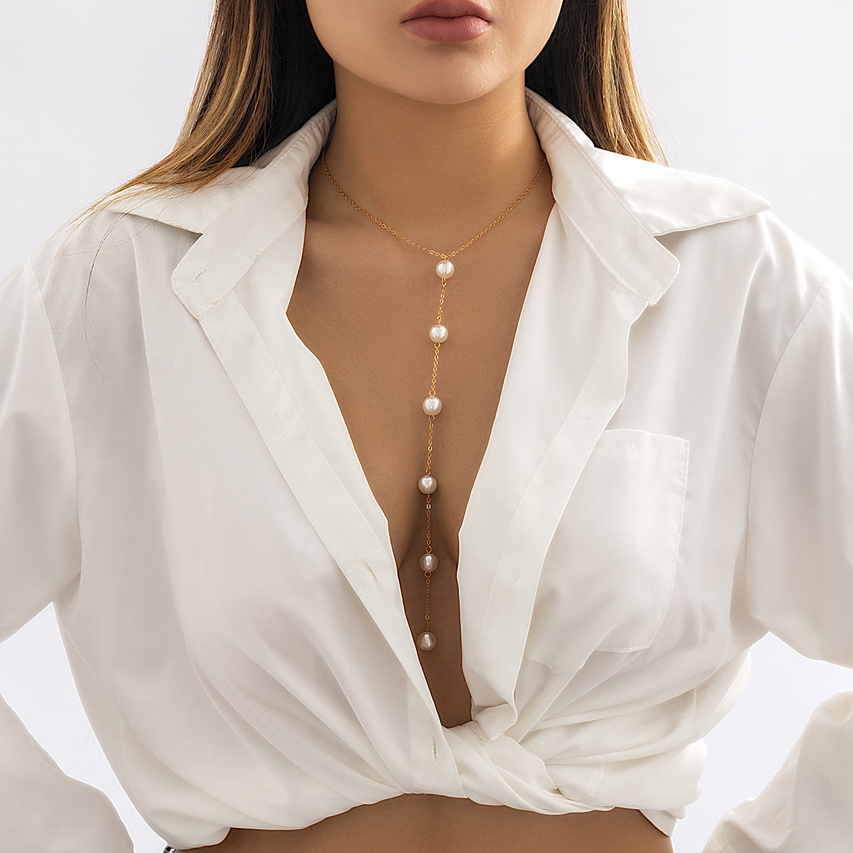 Enhance Your Style with Our Simple and Sexy Pearl Pendant Back Chain Necklace