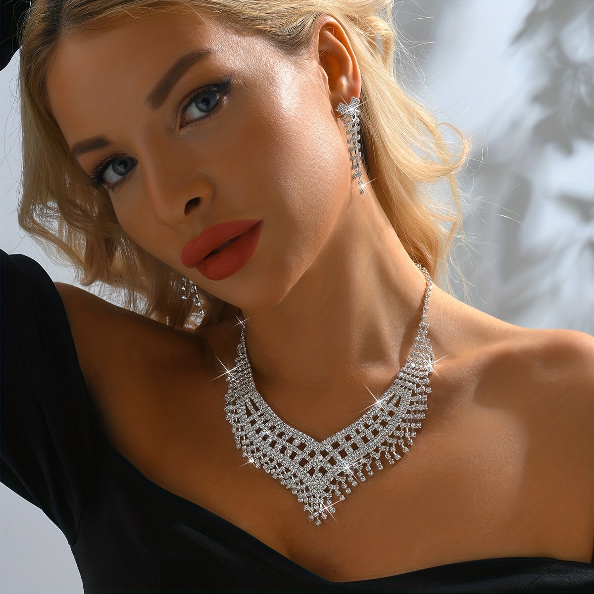 Elegant Rhinestone Jewelry Set for Women - Perfect for Weddings, Proms, and Special Occasions