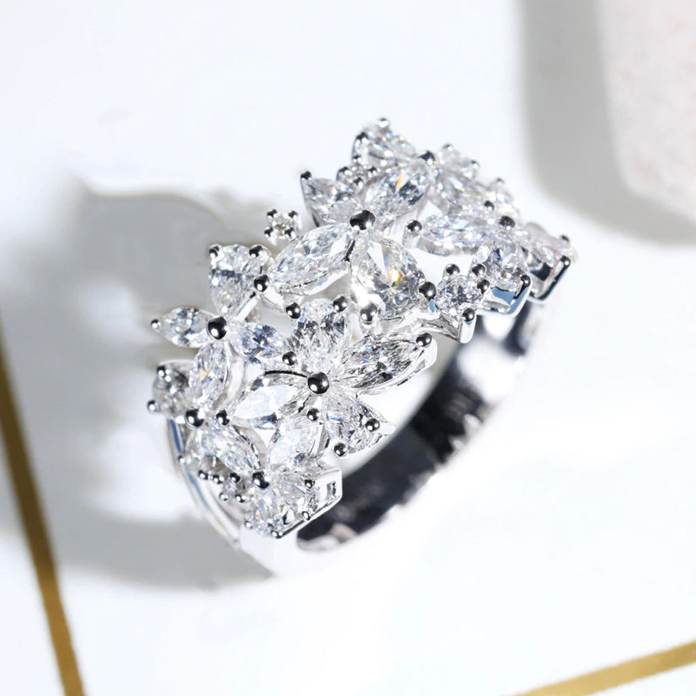 Luxurious Full Petal Zircon Rings: The Perfect Accessory for Your Special Day!