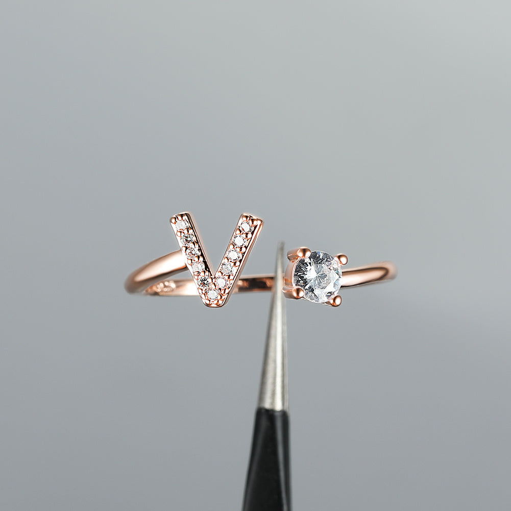 Rose Gold 26 Letter Initial Ring - Perfect for Weddings, Love, and Bridesmaid Gifts!