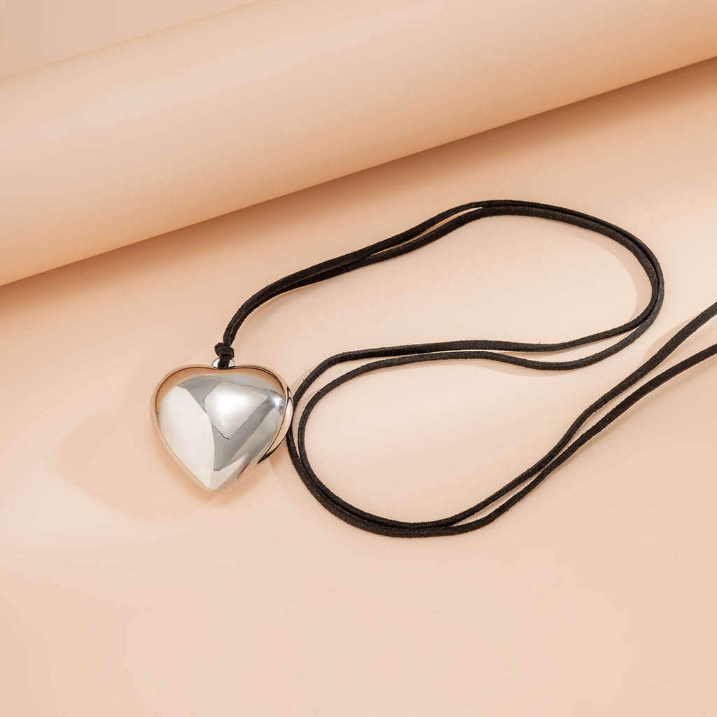 Gorgeous Heart-Shaped Pendant Necklace - Perfect for Women and Girls Every Day!