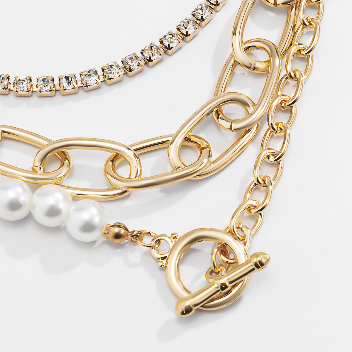 Gorgeous 3-Piece Vintage Necklace Set with Bold Chain, Faux Diamond & Pearl for Women - Retro Original Design