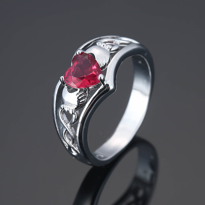 Two Hands Hollow Ring Inlaid Love Heart Zircon Elegant Copper Finger Ring