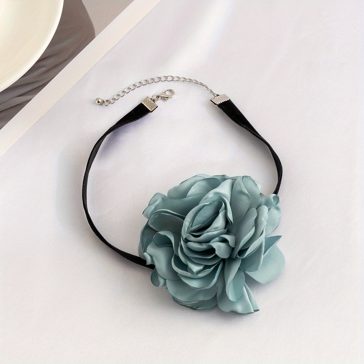Vintage French 3D Flower Velvet Design Necklace Holiday Party Banquet Accessories For Women Vacation Favors