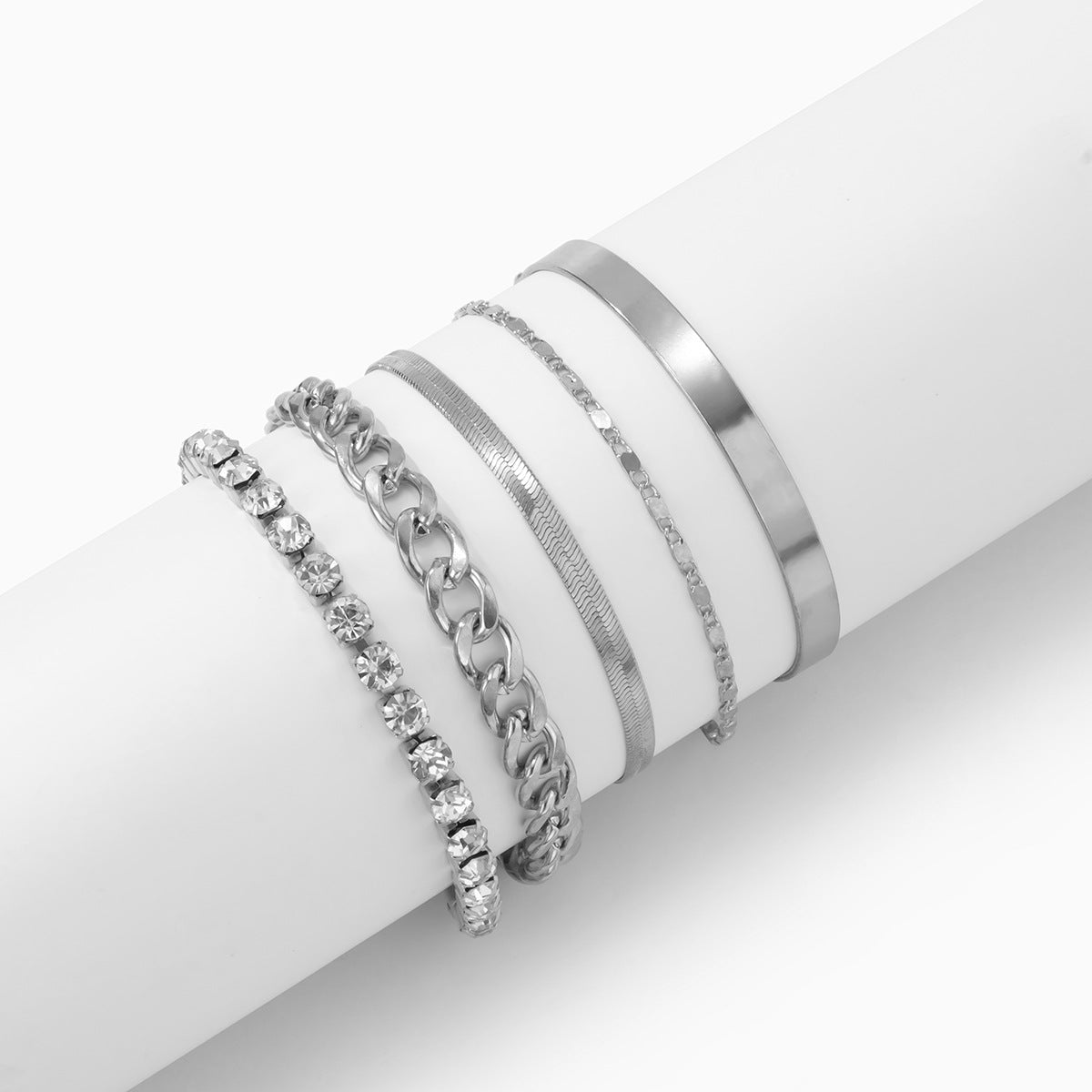 5-Piece Sparkling Faux Diamond Bracelet Set - A Stylish Accessory for Women