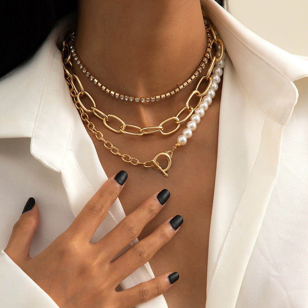 Gorgeous 3-Piece Vintage Necklace Set with Bold Chain, Faux Diamond & Pearl for Women - Retro Original Design