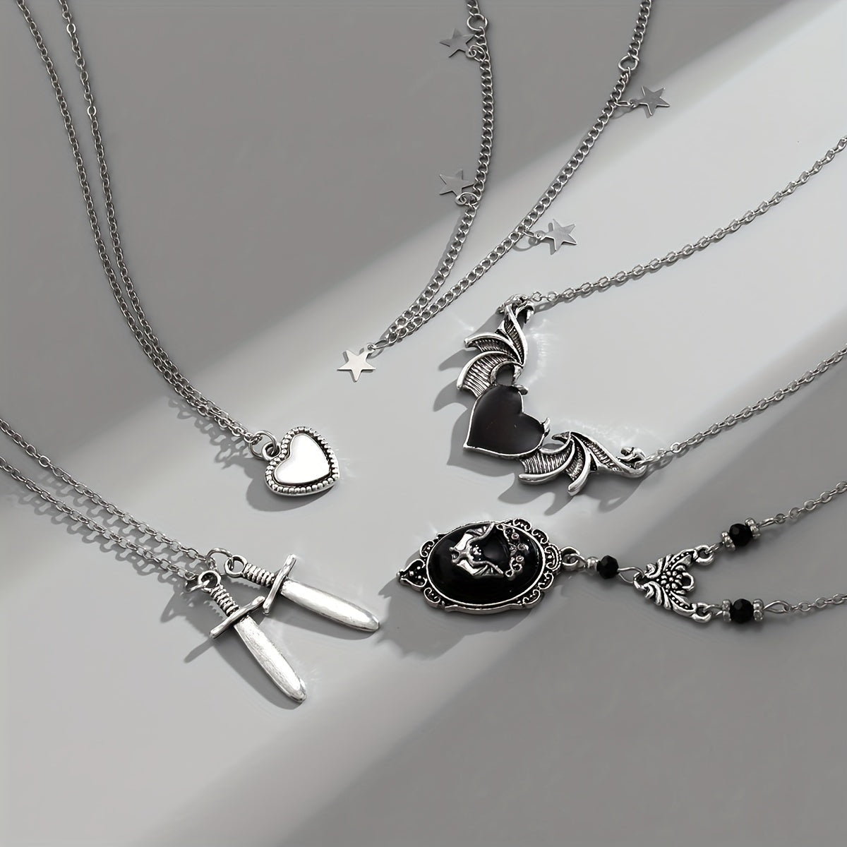 5-Piece Vintage Arrow Heart Pendant Set - Perfect Gift for Women, Mom, Wife, and Girls!