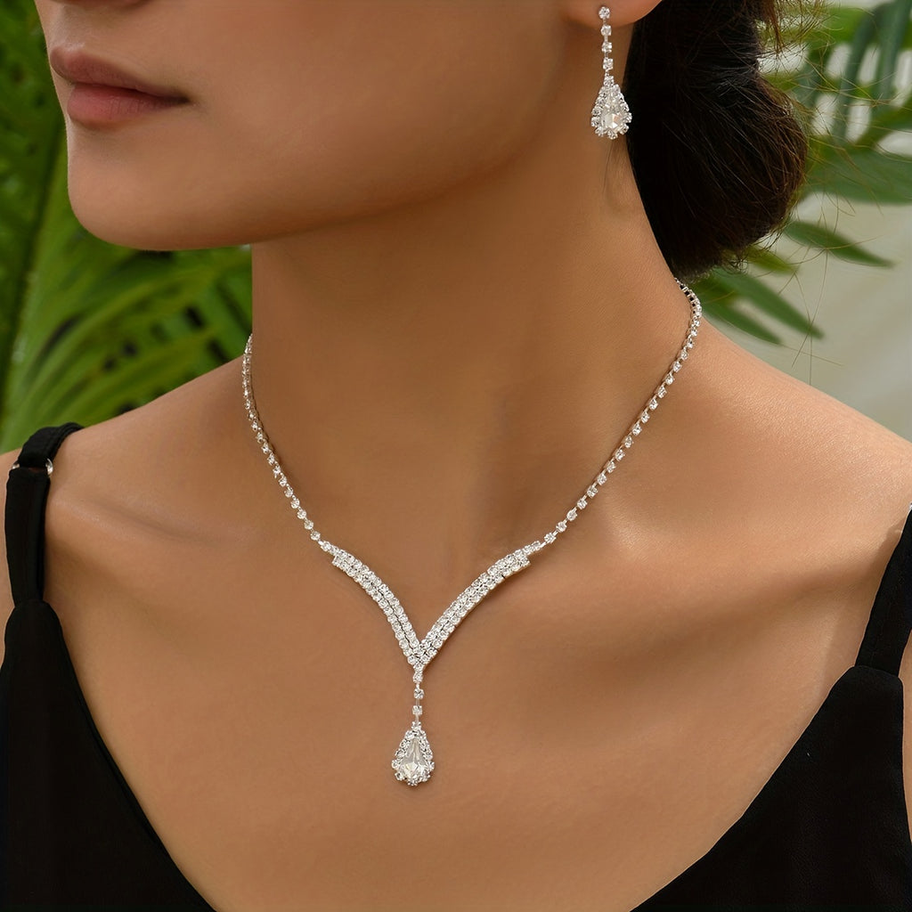 Elegant Water Drop Rhinestone Necklace and Earrings Set - Fine Jewelry for a Sophisticated Look
