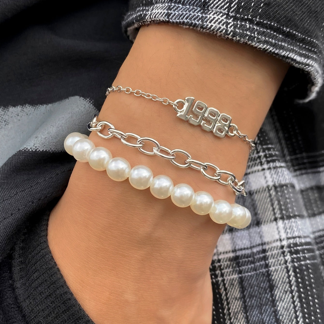 3pcs Beautiful Number Pendant Pearl Bracelet Set