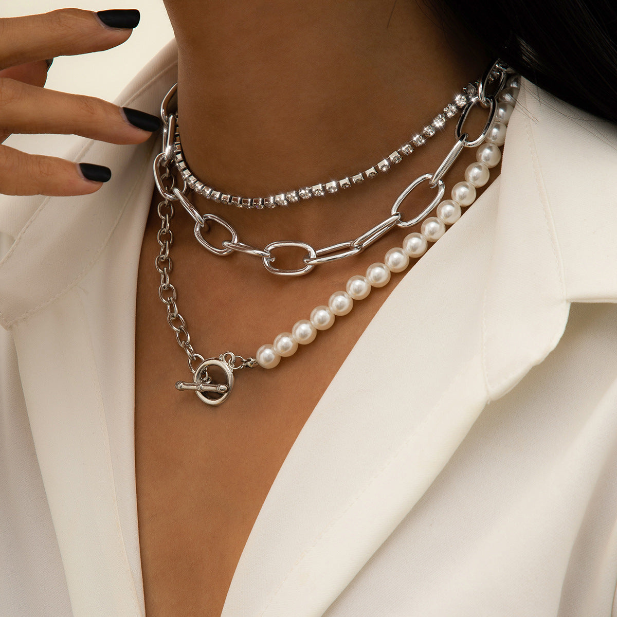 Gorgeous 3-Piece Vintage Necklace Set with Bold Chain, Faux Diamond & Pearl for Women - Retro Original Design