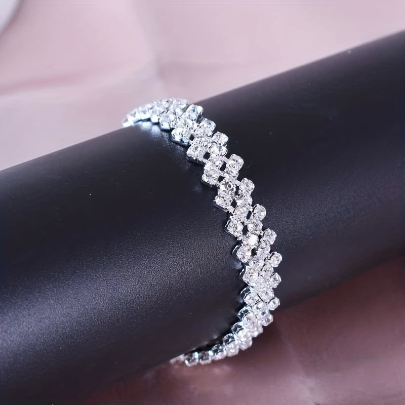 Shine Bright Like a Diamond with Our Rhombus Rhinestone Tennis Chain Anklet - Perfect for Beach, Wedding and Shiny Decoration!