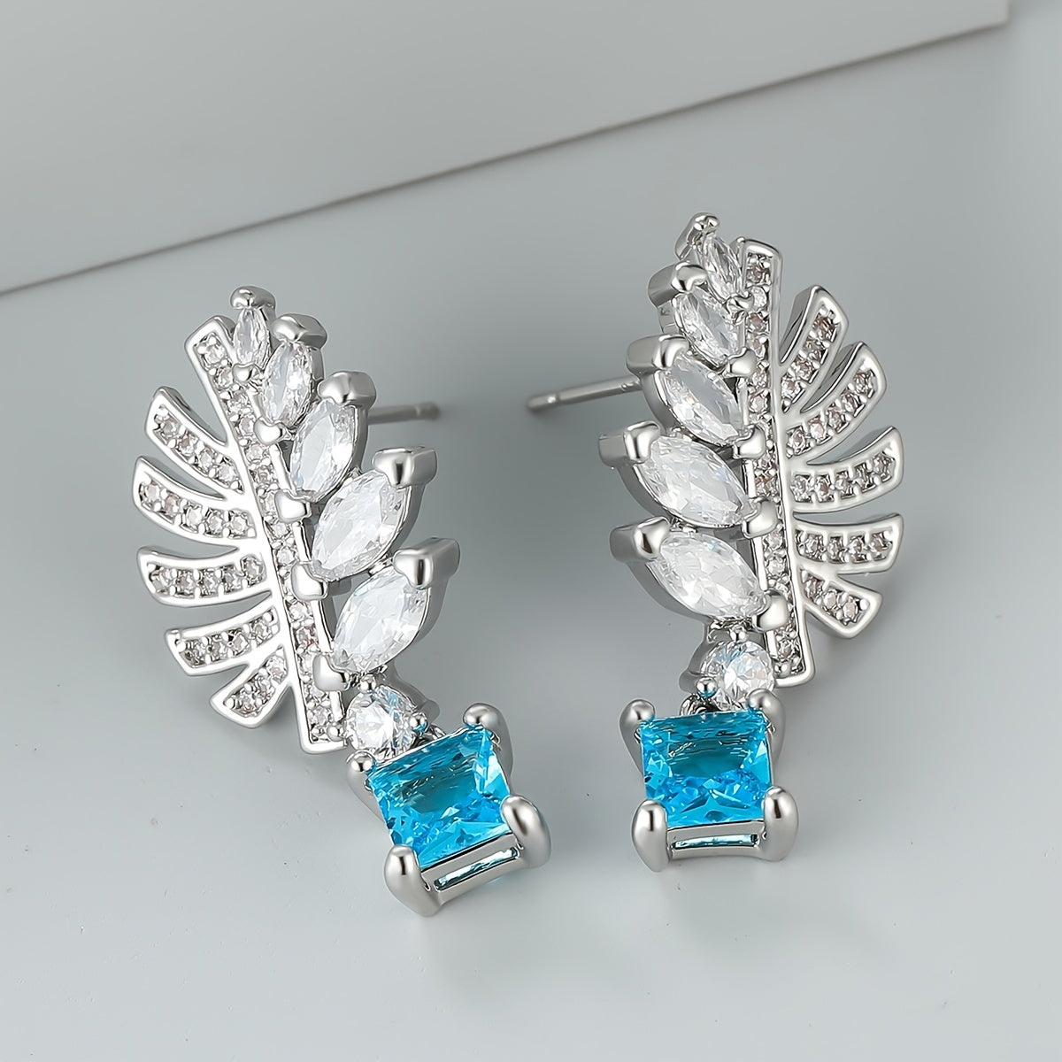 Exquisite Feather Dangle Earrings Inlaid Zircon 18K Gold Plated Delicate Jewelry For Women Girls Gifts