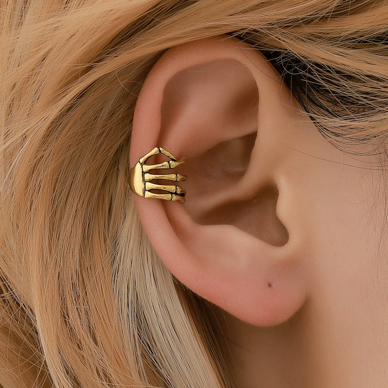 Punk Skull Ear Clips: Add a Touch of Edge to Your Look!