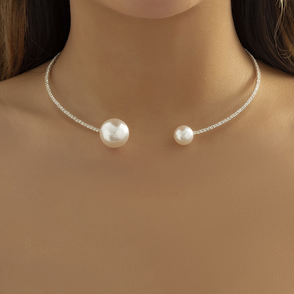Gorgeous Holiday Style Pearl & Rhinestone Inlaid Open Collar Necklace