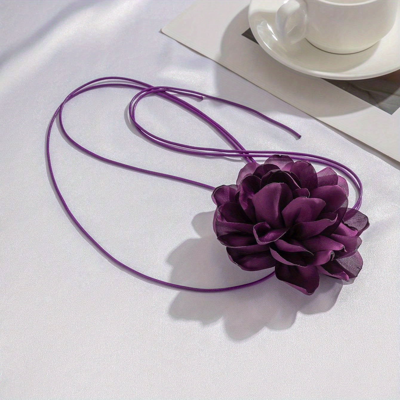 Elegant French Vintage Flower Necklace - Romantic Long Strap Design with Wax Cord