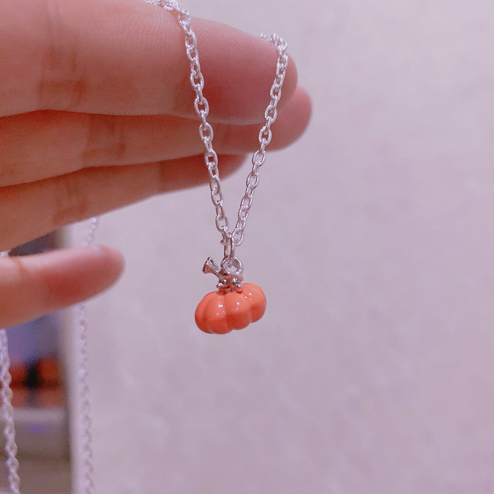 Celebrate Halloween with this Adorable Pumpkin Necklace!