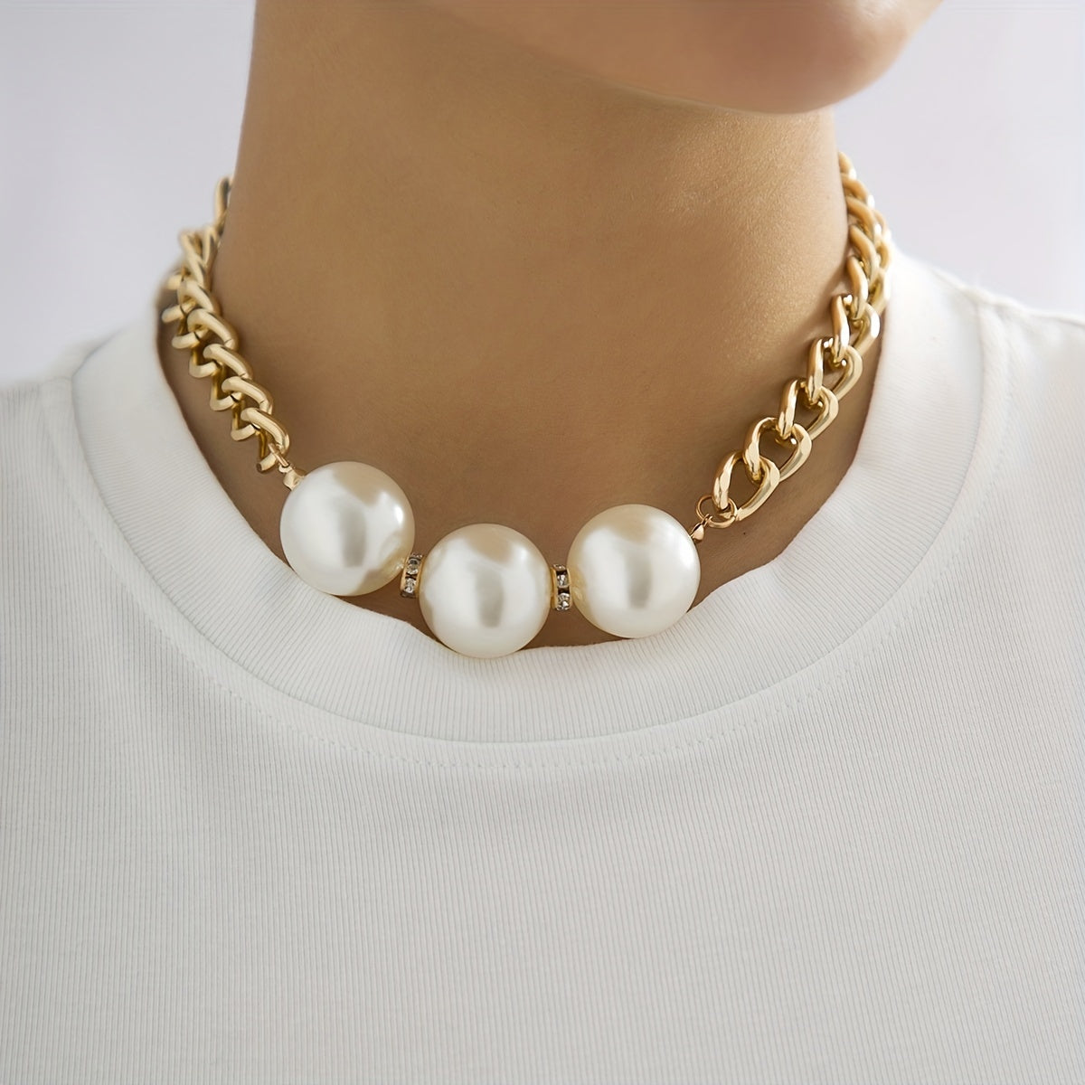 Gorgeous 1 Pc Ladies Fashion Pearl Chain Charm Necklace - A Stylish Accessory for Your Look!
