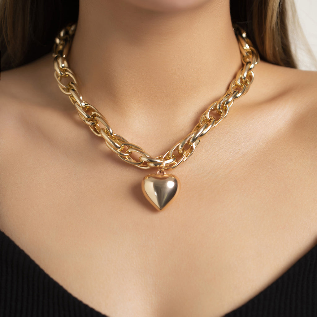Women's Stylish Hip Hop Heart Chain Necklace - Add a Touch of Elegance to Your Look!