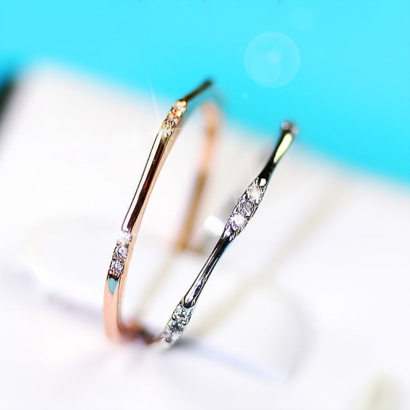Shine Bright with 9pcs of Ditsy and Elegant Golden Shiny Artificial Diamond Rings