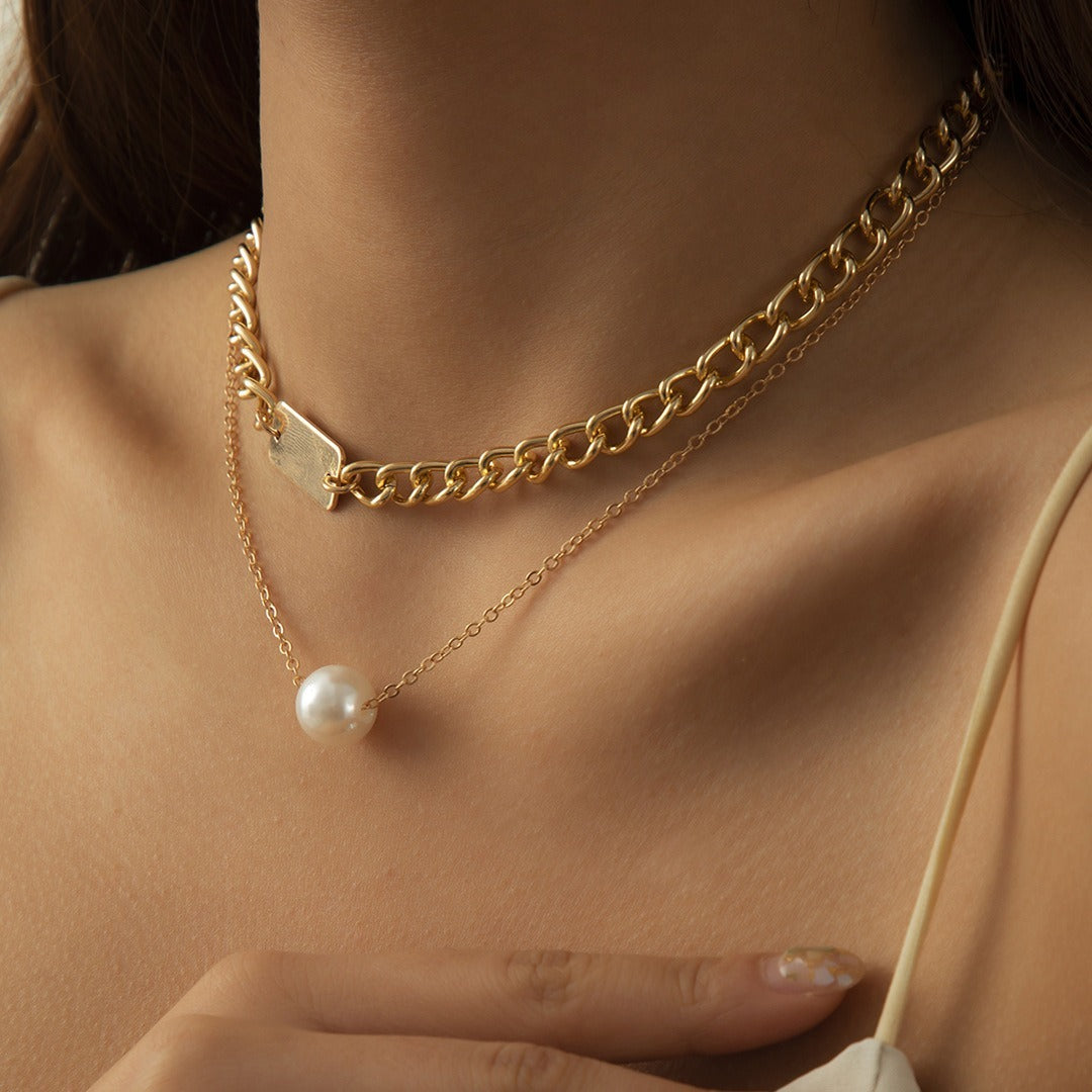 Gorgeous 2pcs Faux Pearl Decor Necklace - Add Some Sparkle to Your Look!