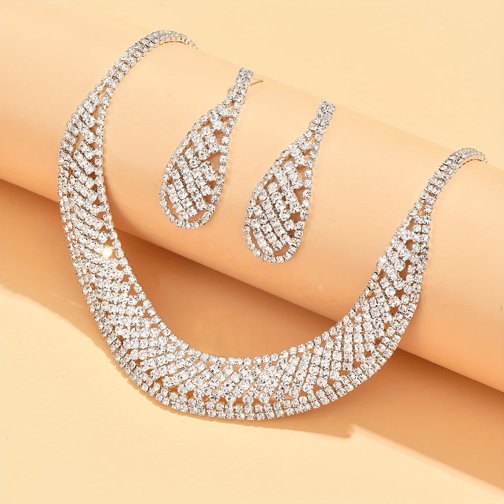 Sparkling Rhinestone Necklace and Earrings Set for Glamorous Occasions