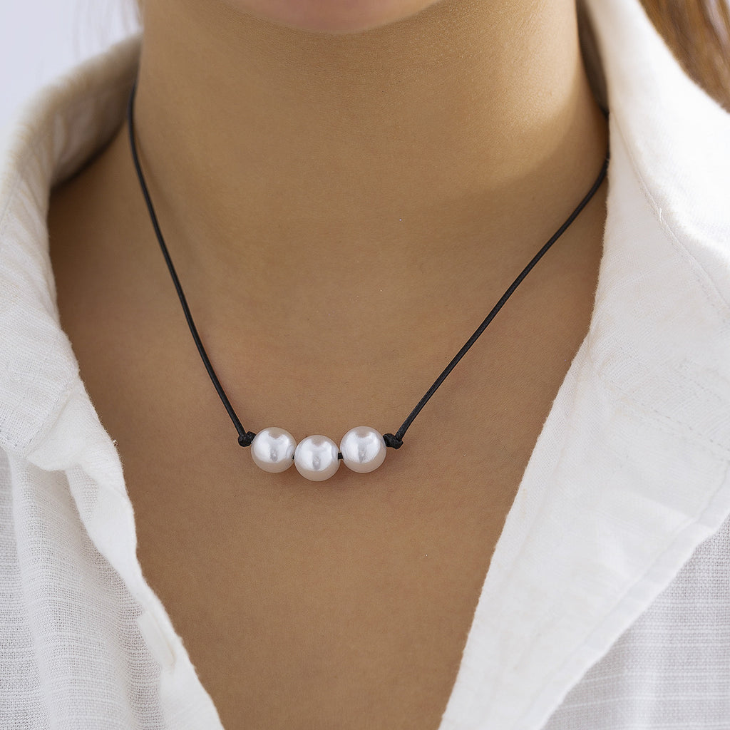 Gorgeous Ladies Wire Beaded Pearl Pendant Necklace - Add Style to Your Look!