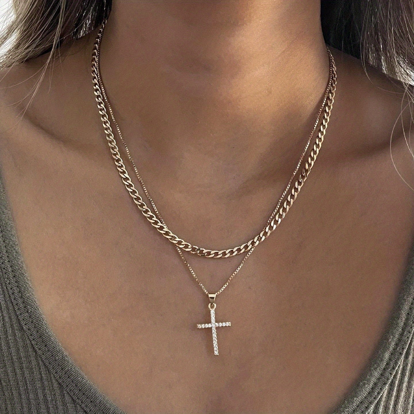 Add a Touch of Elegance with our Stackable Chain Necklace featuring a Cross Shape Pendant - Adjustable Length for Women and Girls - 1 Piece