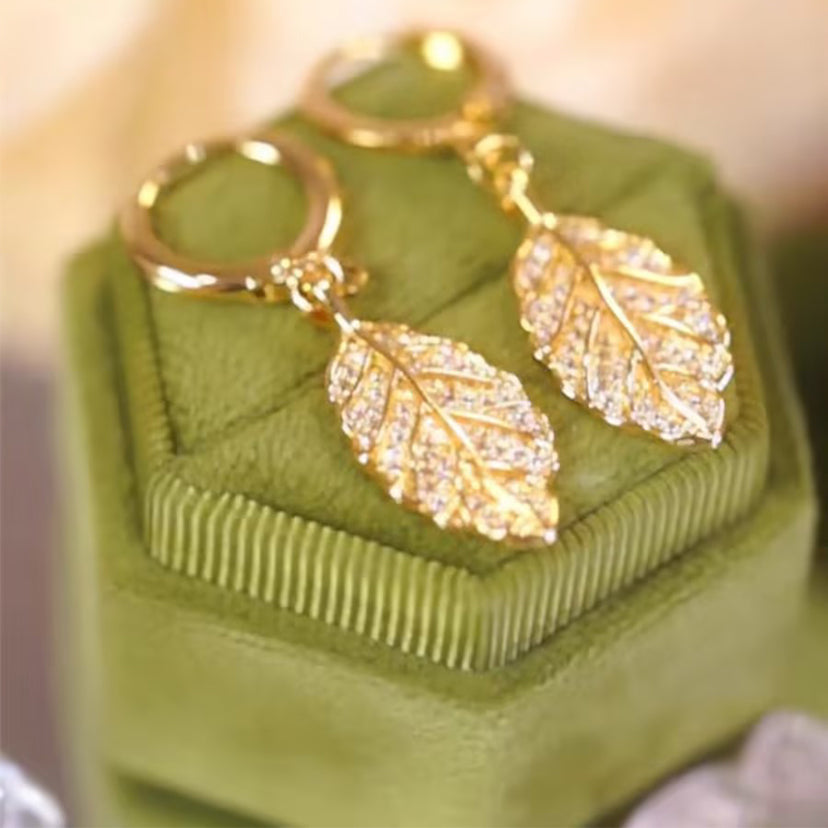 14K Gold Plated Leaf Shape Necklace Fashion Gift for Women LJ37