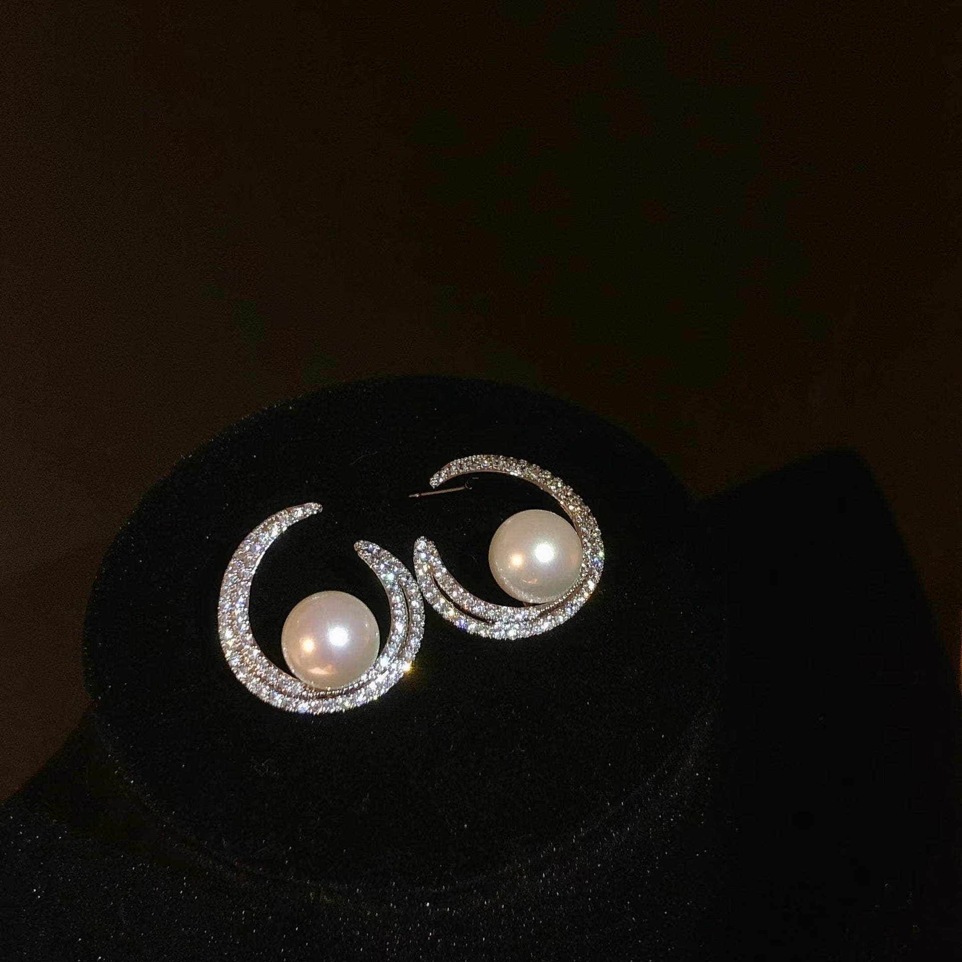 S925 Sterling Silver Needle High-Lustre Pearl Earrings LJ49