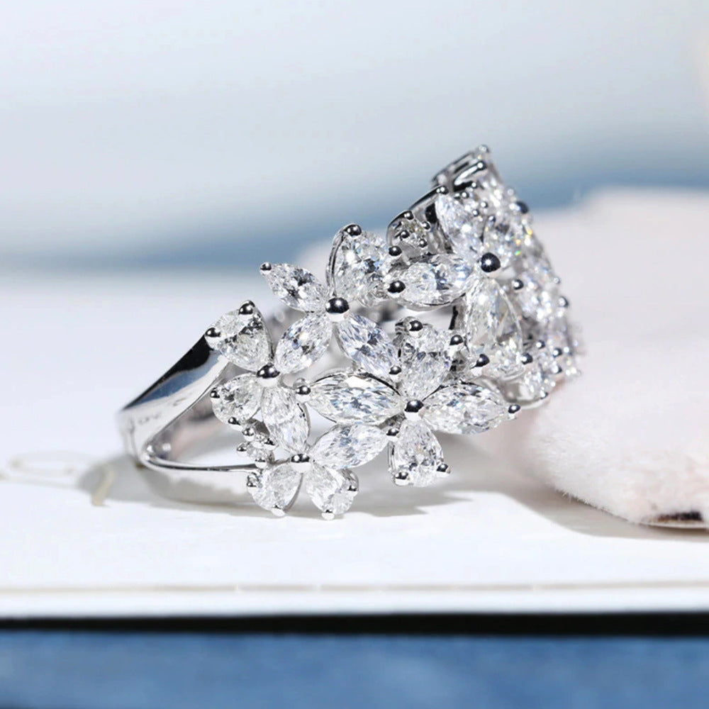 Luxurious Full Petal Zircon Rings: The Perfect Accessory for Your Special Day!