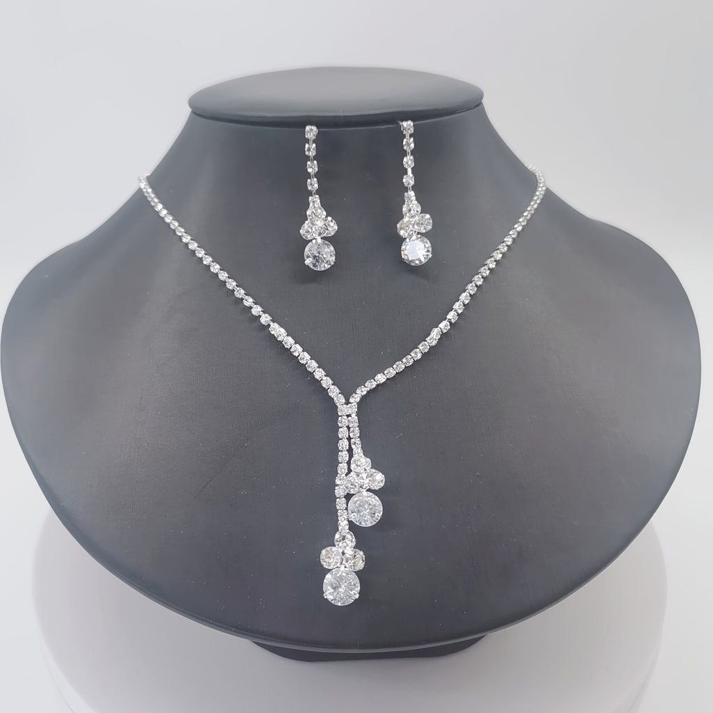 2 pcs Elegant Crystal Jewelry Set with Tassel Zircon Pendant Necklace and Dangle Earrings for Women and Girls