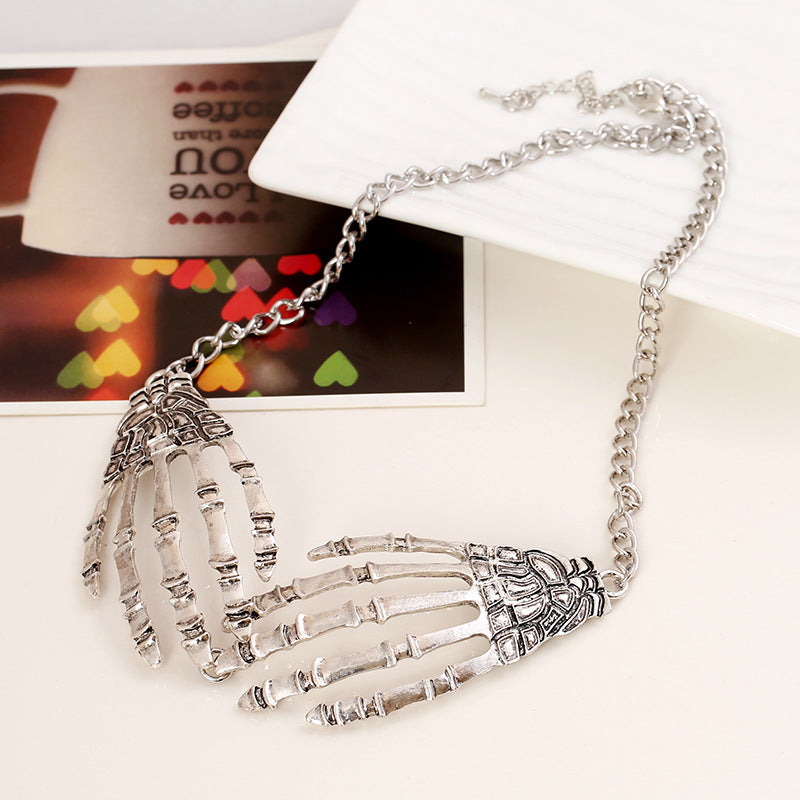 Halloween Exaggerated Hand Claw Necklace Palm Alloy Short Punk Necklace Personality Clavicle Chain