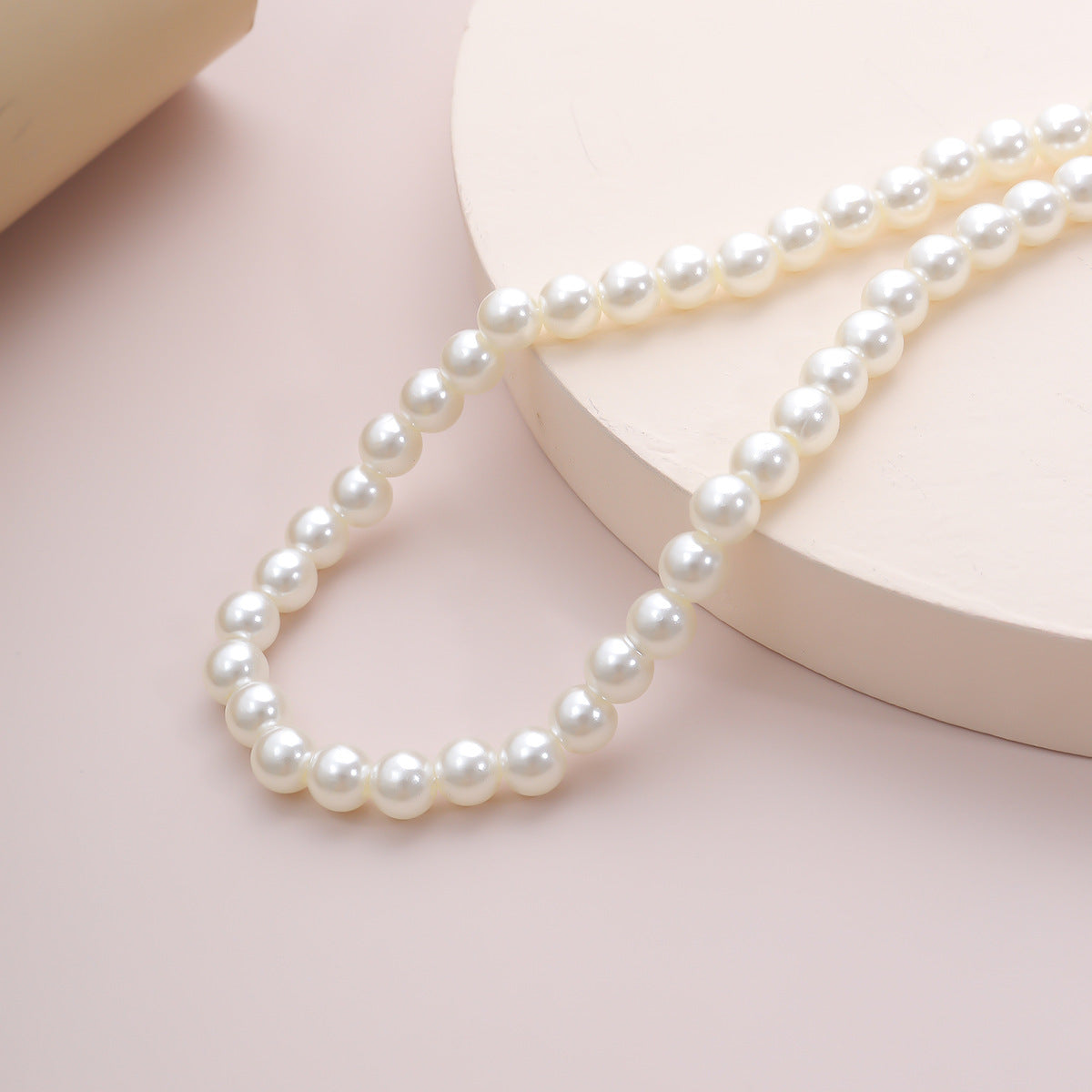 Elegant & Stylish Pearl Necklace - Perfect for Women's Fashion Accessories!