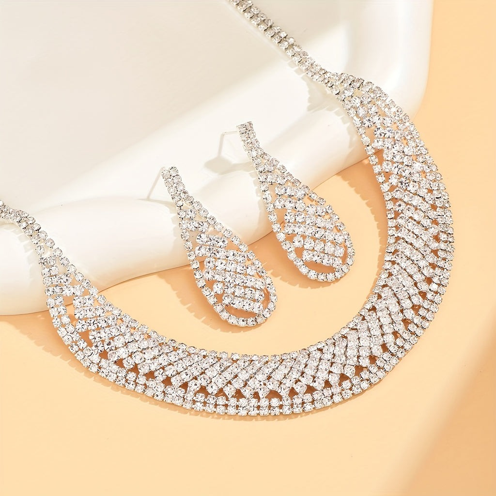 Sparkling Rhinestone Necklace and Earrings Set for Glamorous Occasions