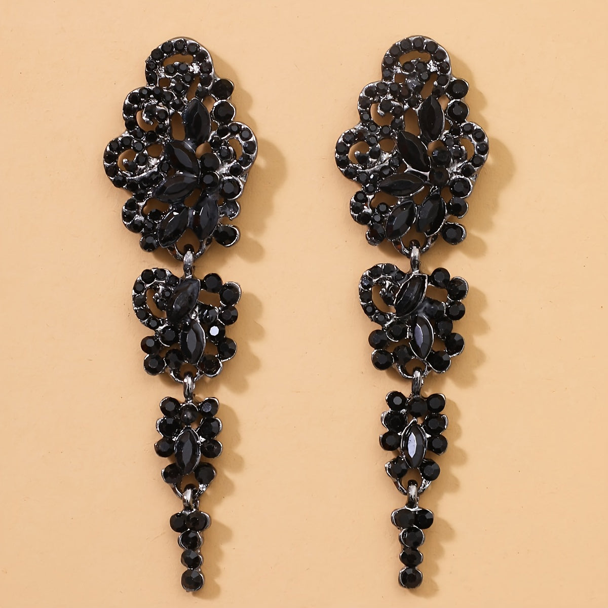 Gothic Style: Women's Black Rhinestone Drop Earrings - Add a Touch of Dark Chic to Your Look!