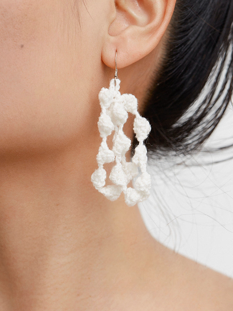 LB White Plush Ear Clip Earrings LOJL16