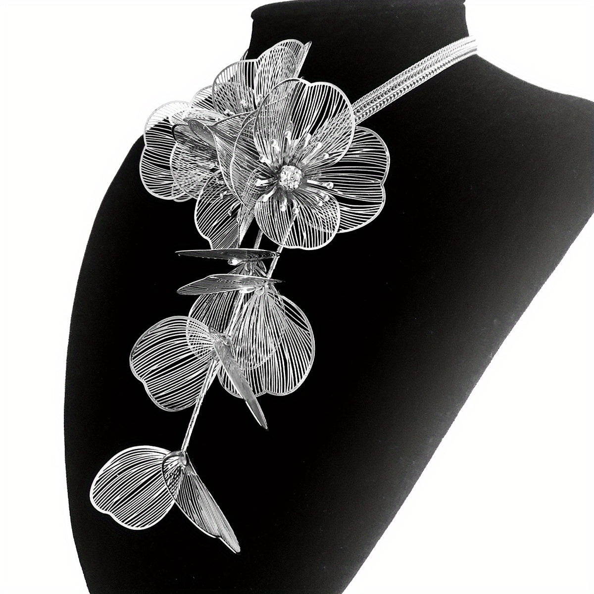 3pcs Earrings Plus Necklace Handmade Flower Decor Inlaid Rhinestone Vintage Jewelry Set Perfect Decor For Night Club Party Accessories