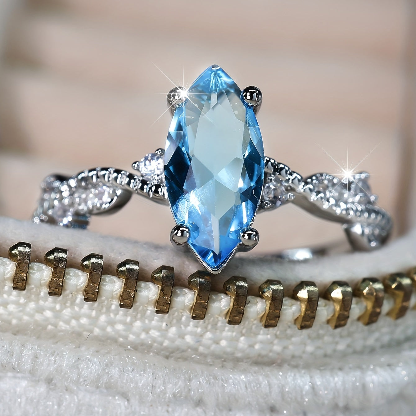 1pc Elegant Promise Ring Inlaid Ocean Blue Oval Zircon Shining With Micro Zircons Engagement Jewelry