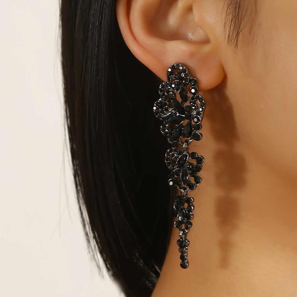 Gothic Style: Women's Black Rhinestone Drop Earrings - Add a Touch of Dark Chic to Your Look!