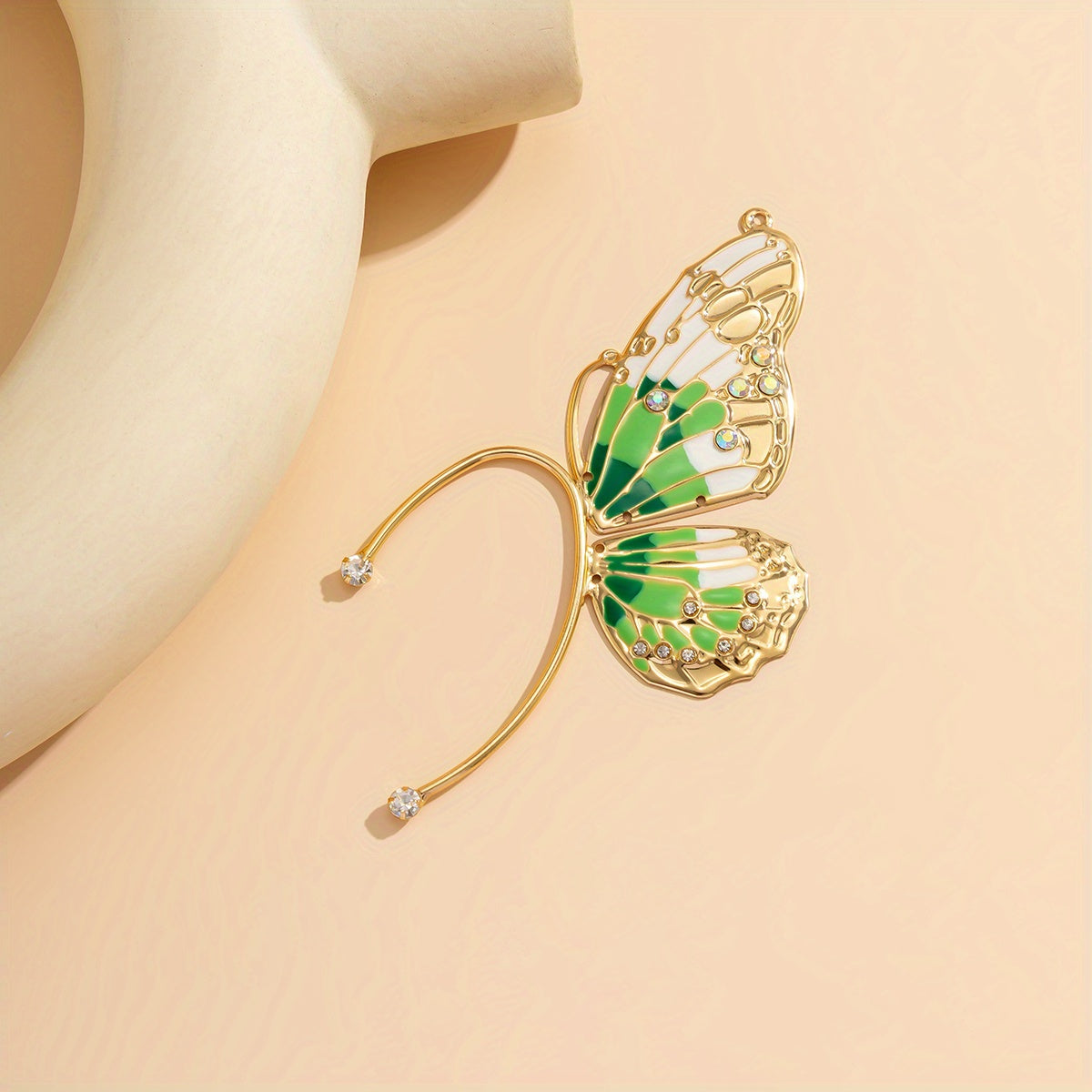 Gorgeous Big Butterfly Wing Ear Wrap with Sparkling Rhinestones - Retro Cute Style Zinc Alloy Jewelry for the Stage