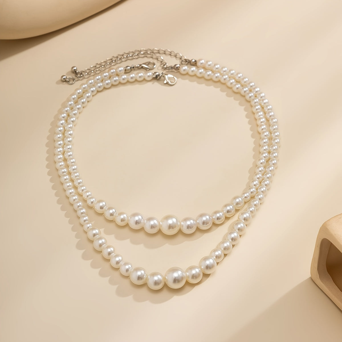 2-Piece Pearl Beading Set: Add a Touch of Elegance to Your Look with These Trendy Jewelry Accessories!