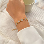 Gorgeous Star-Shaped Rhinestone Bracelet - Perfect for Any Occasion!