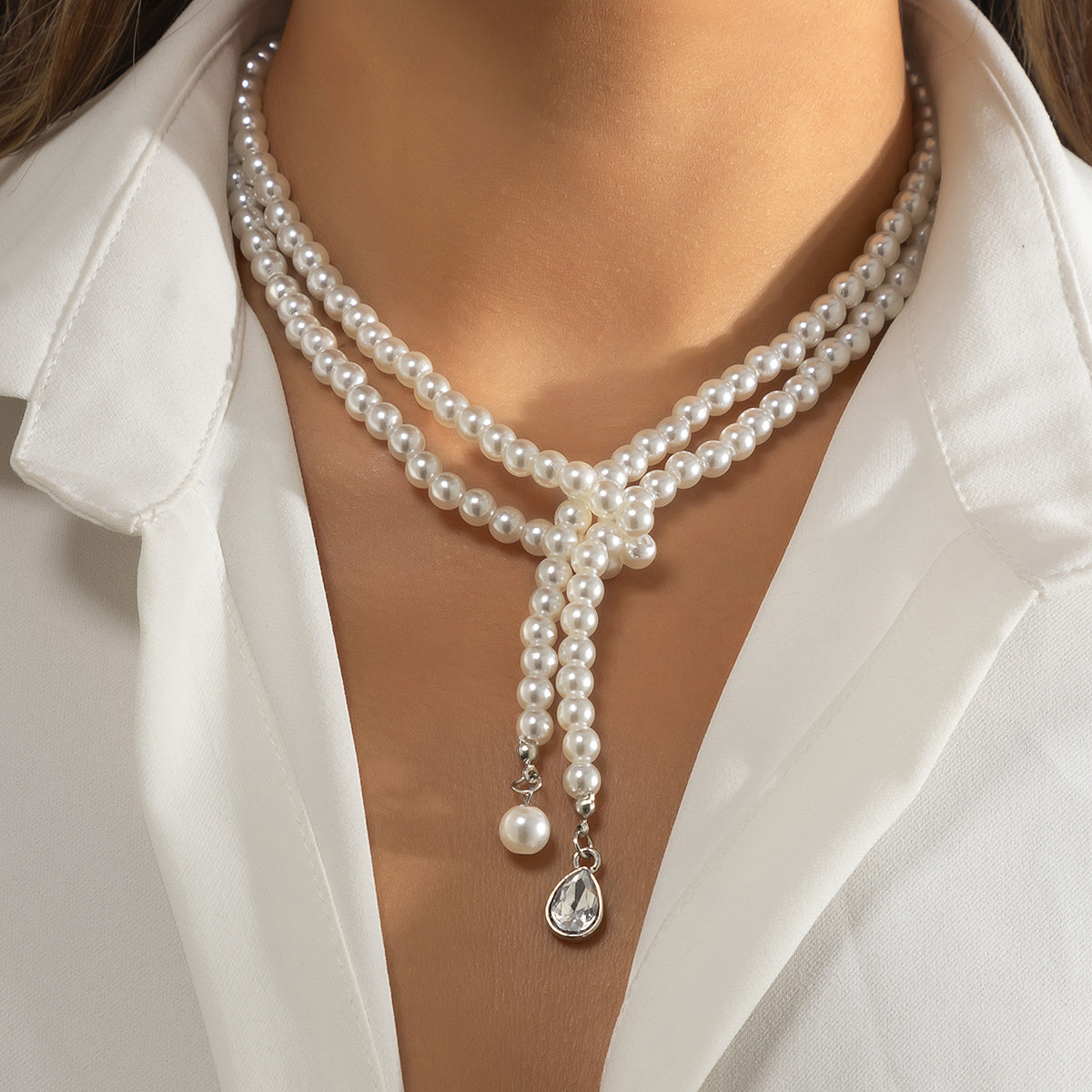 Gorgeous Pearl Gem Water Drop Pendant Necklace - Perfect for Women's Fashion!
