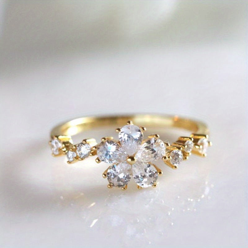 Add a Touch of Elegance with Our Inlaid Flower Shape Zircon Finger Ring - Perfect for Birthdays, Engagements and Weddings in Multiple Sizes