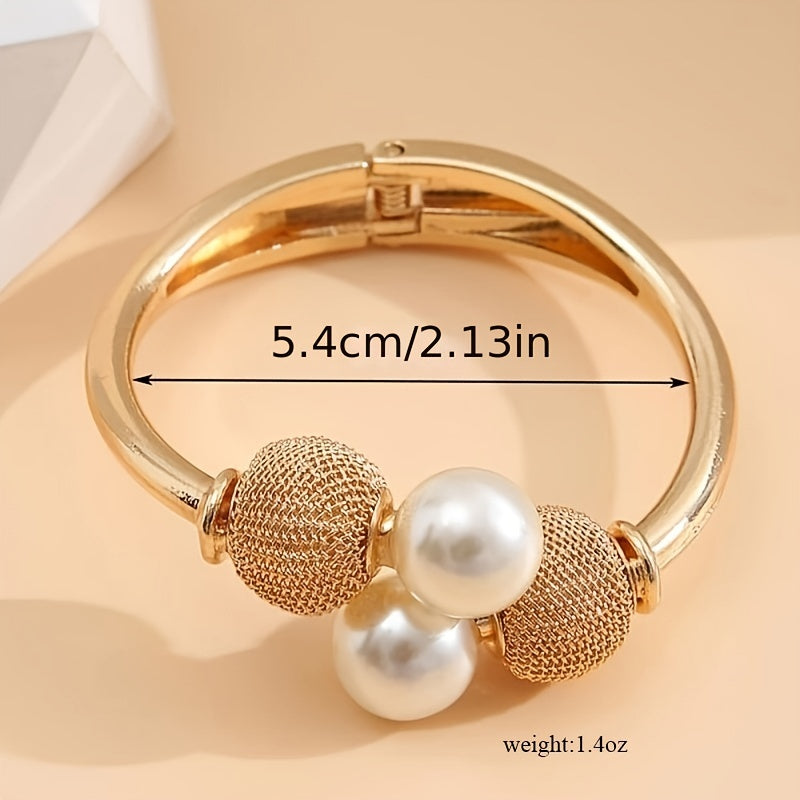 Make a Statement with our Exaggerated Alloy Open Bangle Bracelet Adorned with Large Faux Pearls