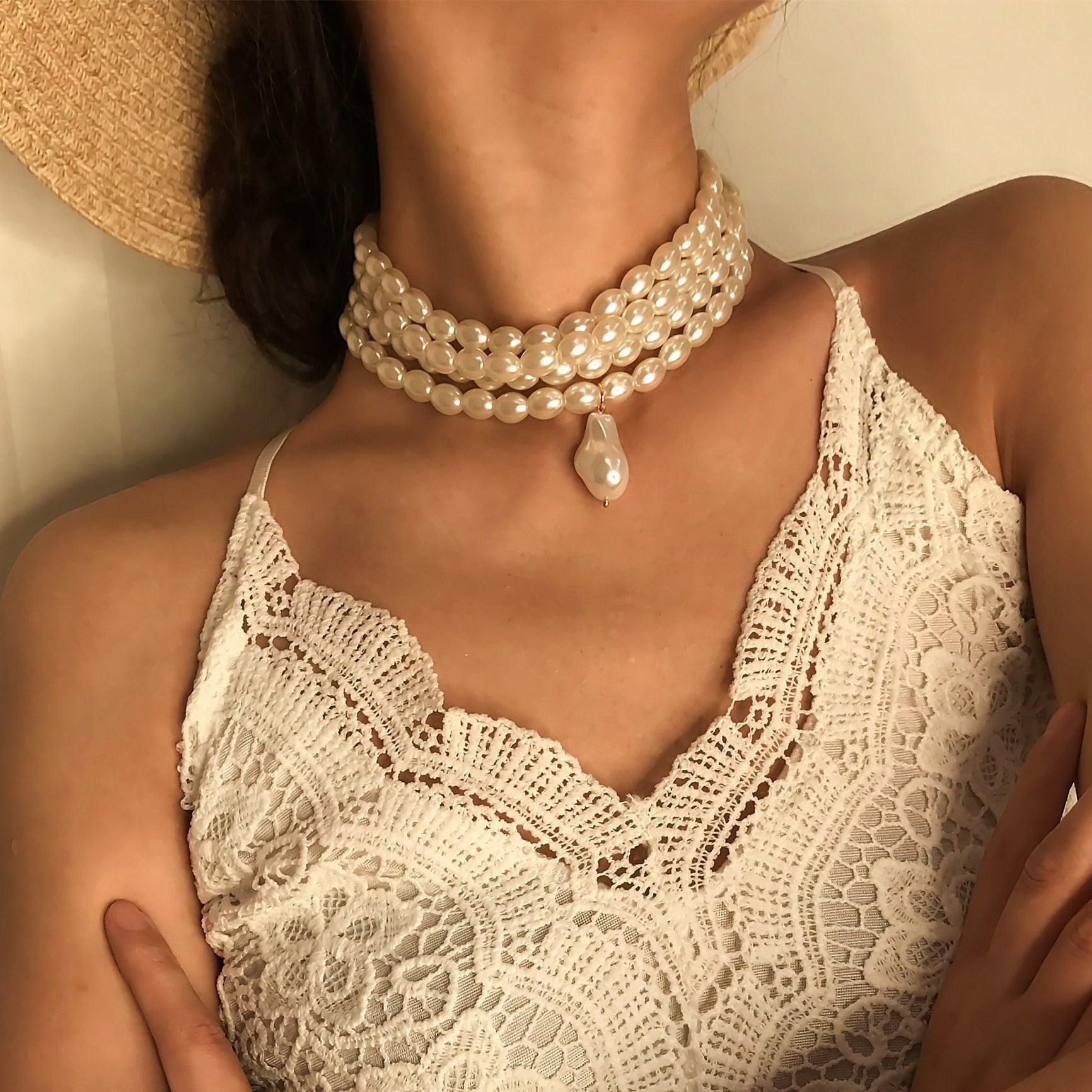 Gorgeous Baroque-Shaped Pearl Necklace - Perfect for Holiday Style!