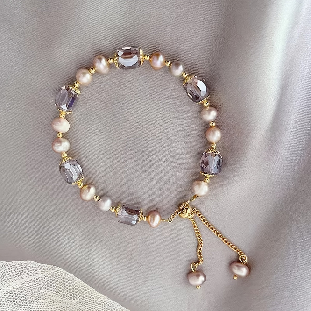 Elevate Your Style with Delicate Vintage Faux Pearl Bracelet - Perfect Gift for Her