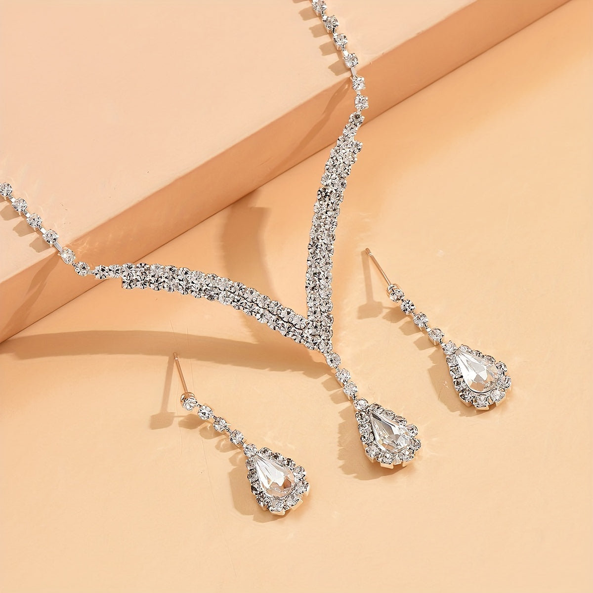 Elegant Water Drop Rhinestone Necklace and Earrings Set - Fine Jewelry for a Sophisticated Look