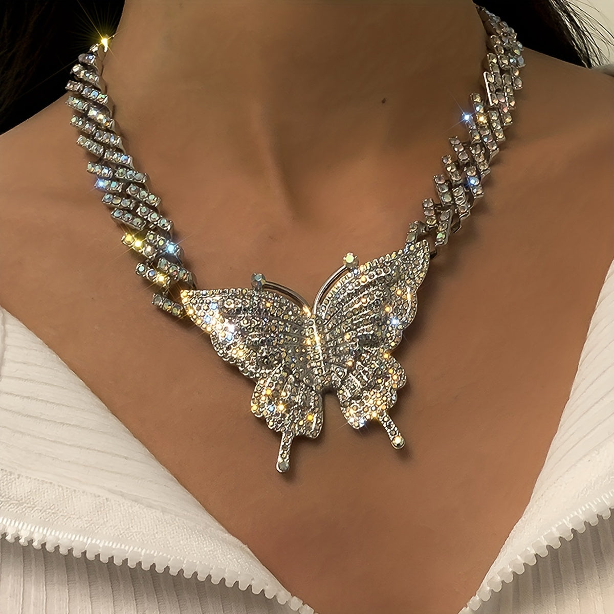 Vintage Luxury Cuban Chain Big Butterfly Rhinestones Pendant Necklace Glitter Butterfly Neck Jewelry Gift